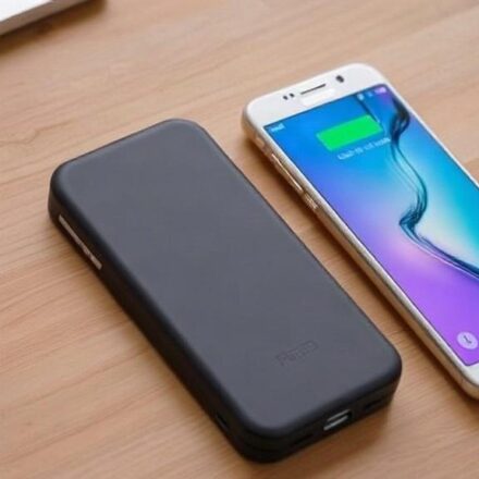 Power Bank для iPhone и Samsung: как не ошибиться с ёмкостью, стандартами и зарядкой в дороге